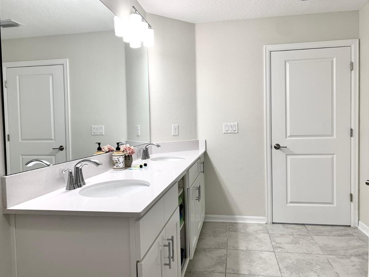 Lakeside Haven at Storey Lake: Disney-Adjacent Family Retreat Kissimmee Exterior photo